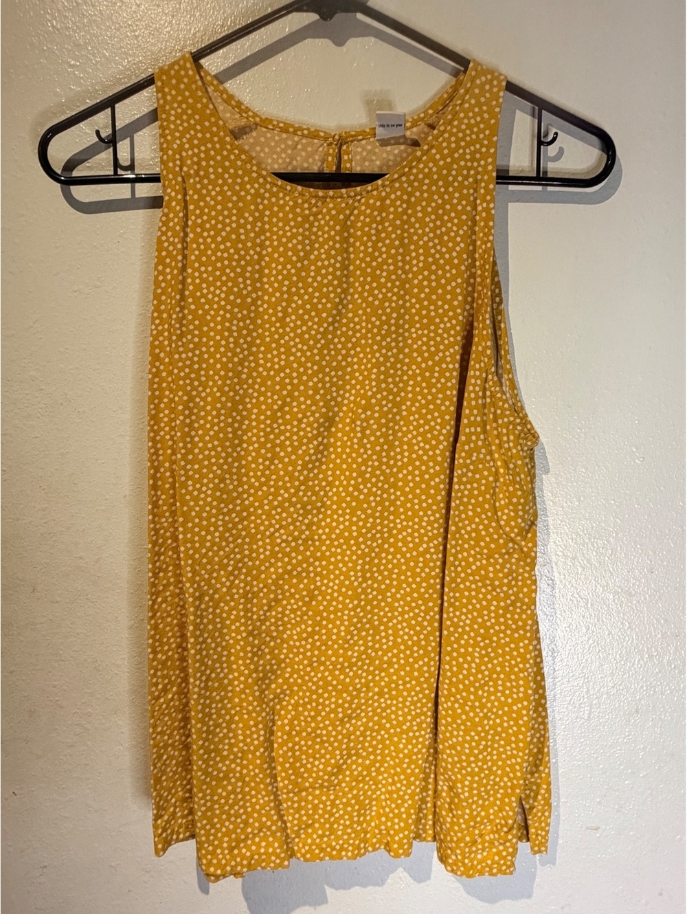 Old Navy Women's Yellow Polka Dot Sleeveless Blouse Size Large